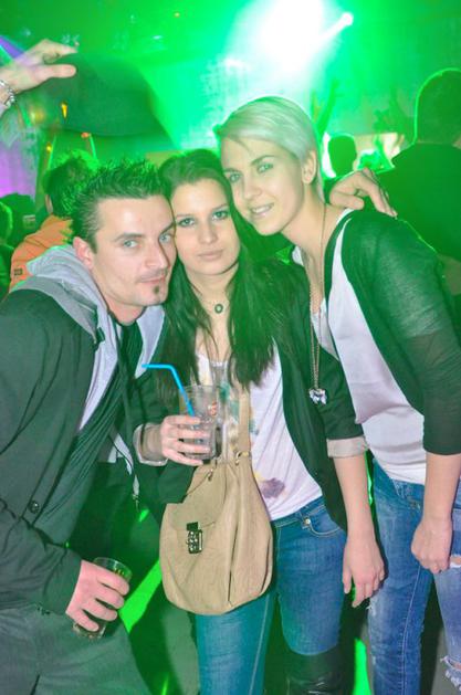 Techno Frka razplesala Cvetko