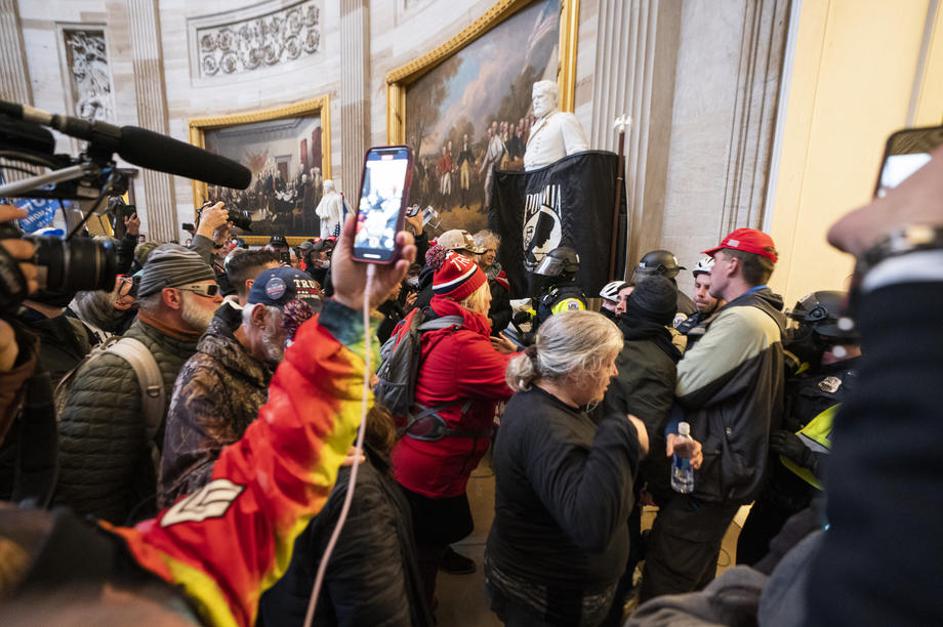 Protesti Kapitol Washington zasedba trump