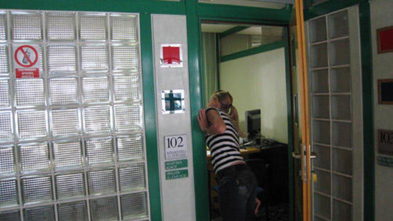 V Mariboru sprejemajo vloge za državne štipendije na centru za socialno delo na 