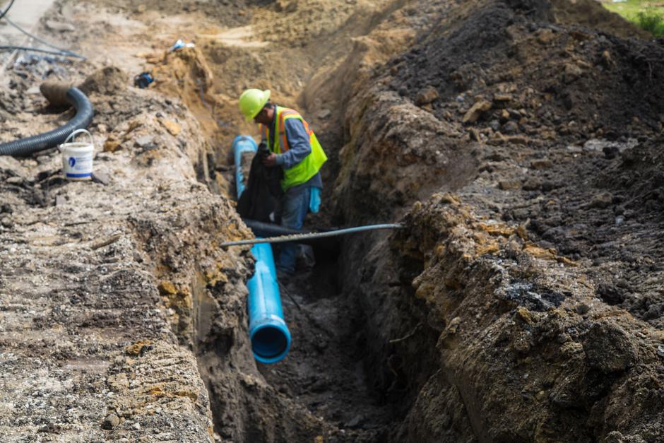 Delavec kanalizacija | Avtor: Profimedia