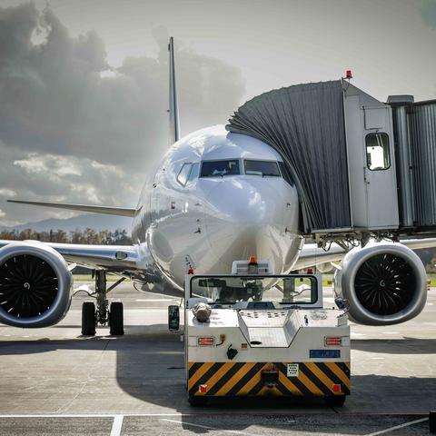 letalo, avion, letališče Brnik