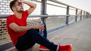 tek utrujenost potenje