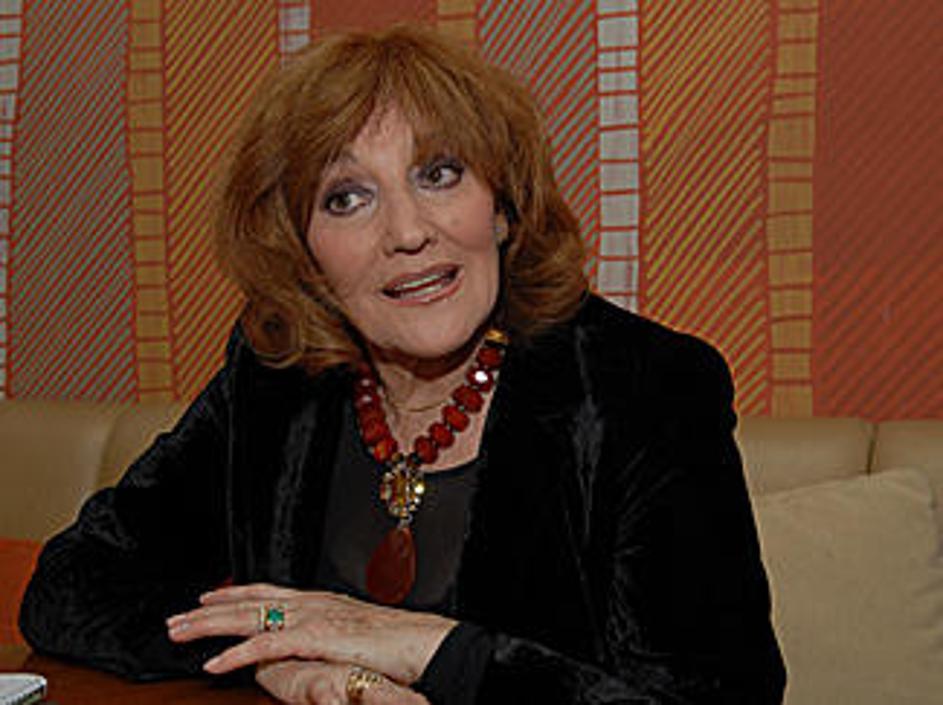 Tereza se je pogovarjala z obiskovalci.