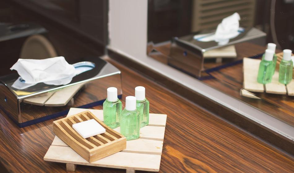 Zbogom brezplačni šamponi iz hotelov!