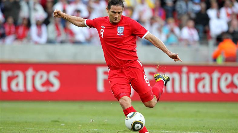 Lampard meni, da mora nogomet stopiti korak naprej. (Foto: EPA)