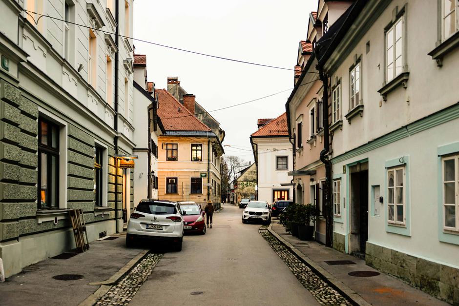 stanovanjski blok, stanovanja | Avtor: Saša Despot