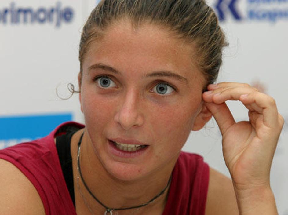 Sara Errani je rojena v Bologni in je na lestvici WTA uvrščena na 56. mesto.