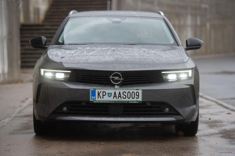 Opel Astra | Avtor: Anže Petkovšek