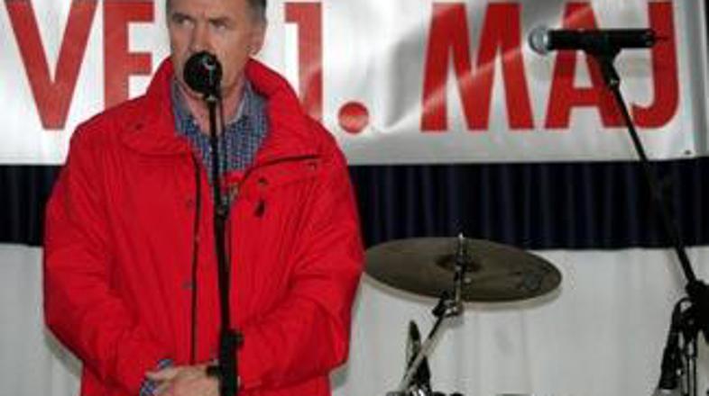 Tokrat je Dušan Semolič nagovoril zbrano ljudstvo na Rožniku in v duhu praznika 