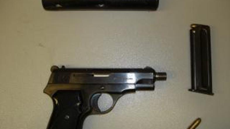Pištola vrste CZ 7,65, pod streli katere je umrl Dobrila.