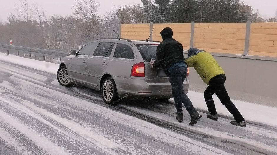 avto, zima, okvara | Avtor: Profimedia