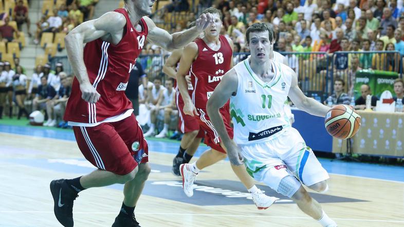 eurobasket reprezentanca košarka slovenija latvija turnir skupine laško