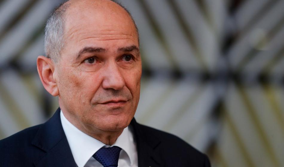 Janša za neobdavčeno božičnico, a le ...