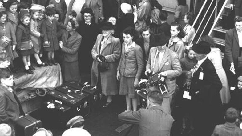 Avstralski premier Kevin Rudd se bo otrokom priseljencem in "pozabljenim Avstral