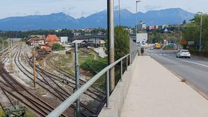 Kranj, cesta, železniški tiri