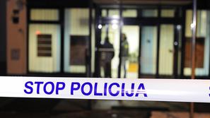 rop, banka Celje, šempeter, policija, policijski trak, banka, noč