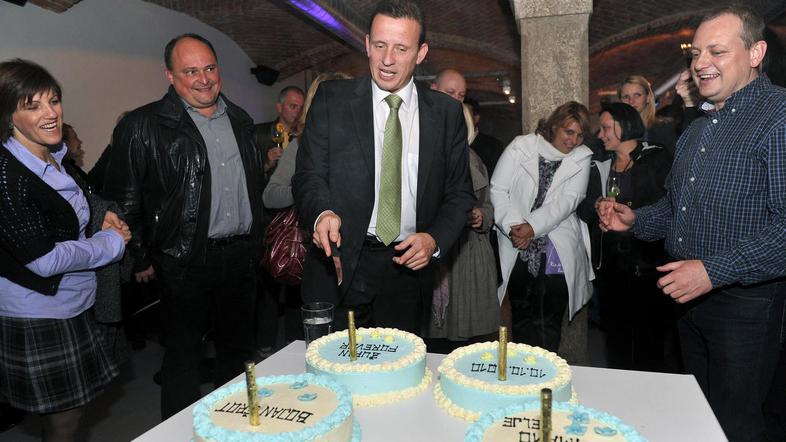 Župan Bojan Šrot se je nadejal, da bo v mestnem svetu sedelo kar deset svetnikov