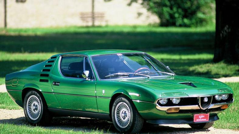 Alfa romeo montreal