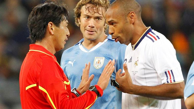 K odločitvi ga je zagotovo spodbudil tudi nedavni debakel francoske reprezentanc