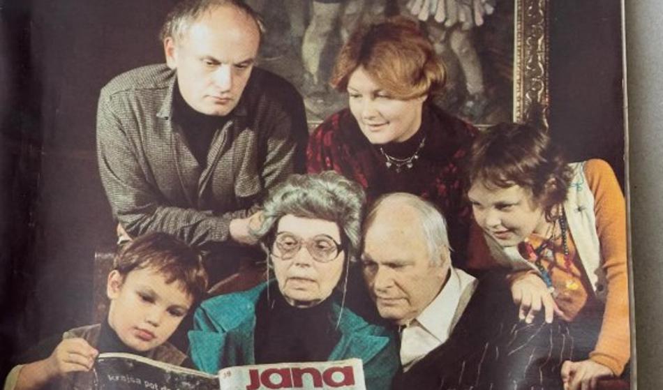 Poglejte očeta, pa boste vedeli, kdo je deček na fotografiji!