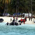 Preiskovalci se peti dan iskanja vračajo na plažo Galawa, 35 kilometrov severno 