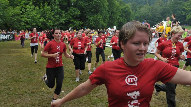 Če želite visokoresolucijsko fotografijo, nam pošljite elektronsko sporočilo na 
