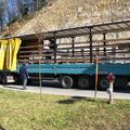 V tem tovornjaku so cariniki našli dva srbska državljana.