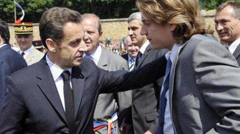 Jean Sarkozy je sin francoskega predsednika iz prvega zakona, doslej pa je bil v
