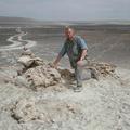 Močni vetrovi so razpihali pesek in odkrili trimetrsko fosilno lobanjo. (Foto: R