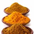 Kurkuma je ena od glavnih sestavin karija.