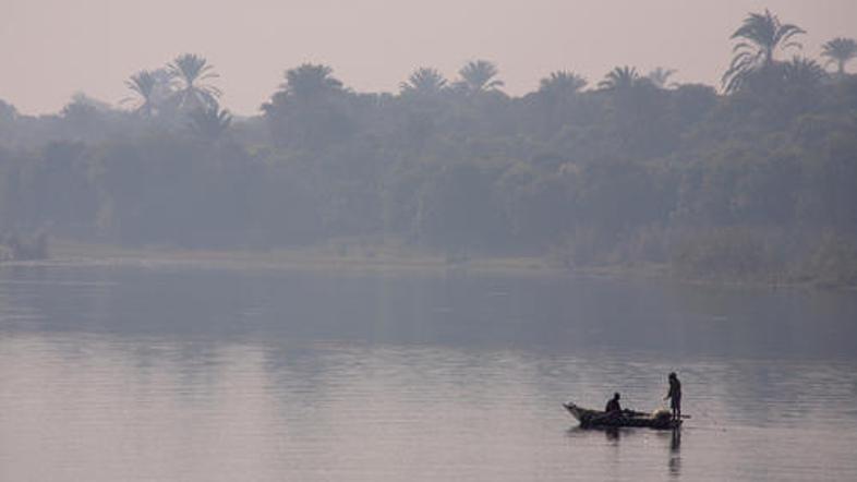 Reševalci še vedno iščejo 80 pogrešanih potnikov. (Foto: Shutterstock)