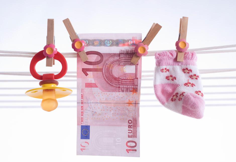 družina denar otroci | Avtor: Profimedia