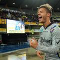 (Hellas Verona - Chievo) Dejan Lazarević navijači gledalci tribuna slavje