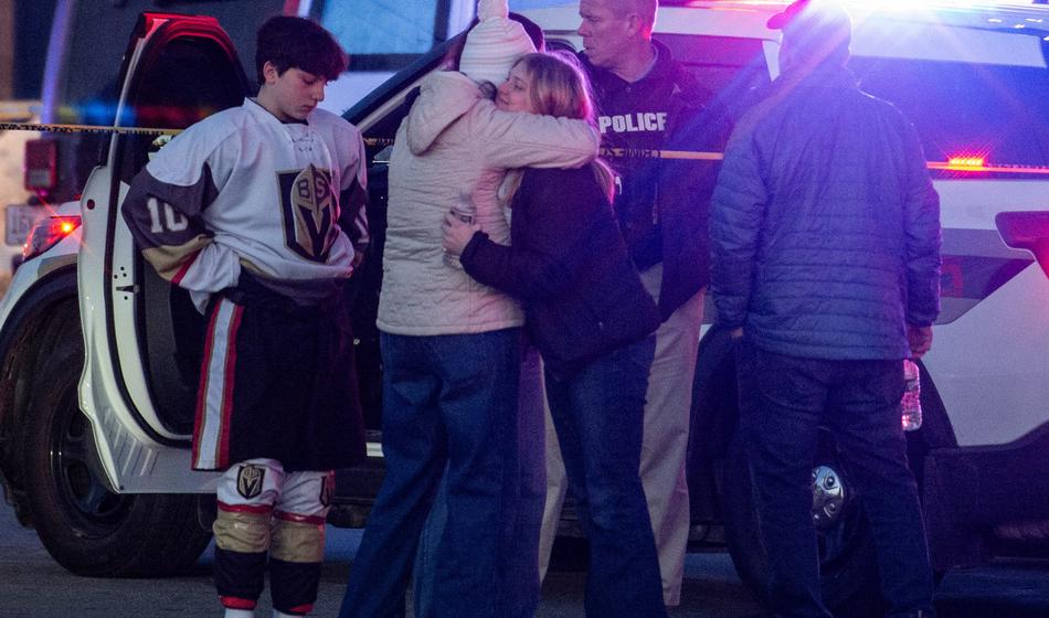 Na hokejski tekmi odjeknili streli: Igralci panično bežali, več mrtvih