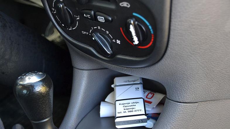 Kajenje v avtomobilu