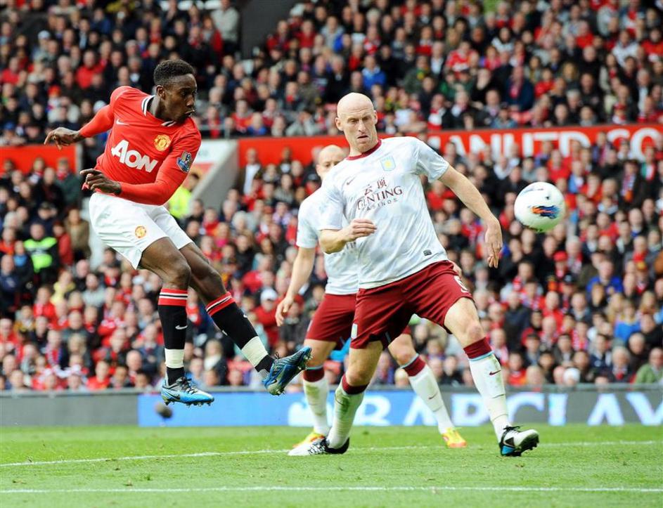 Welbeck Collins Manchester United Aston Villa Premier League Anglija liga prvens