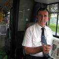 Branko Juranovič, voznik mestnega avtobusa, z doslej obvezno kravato