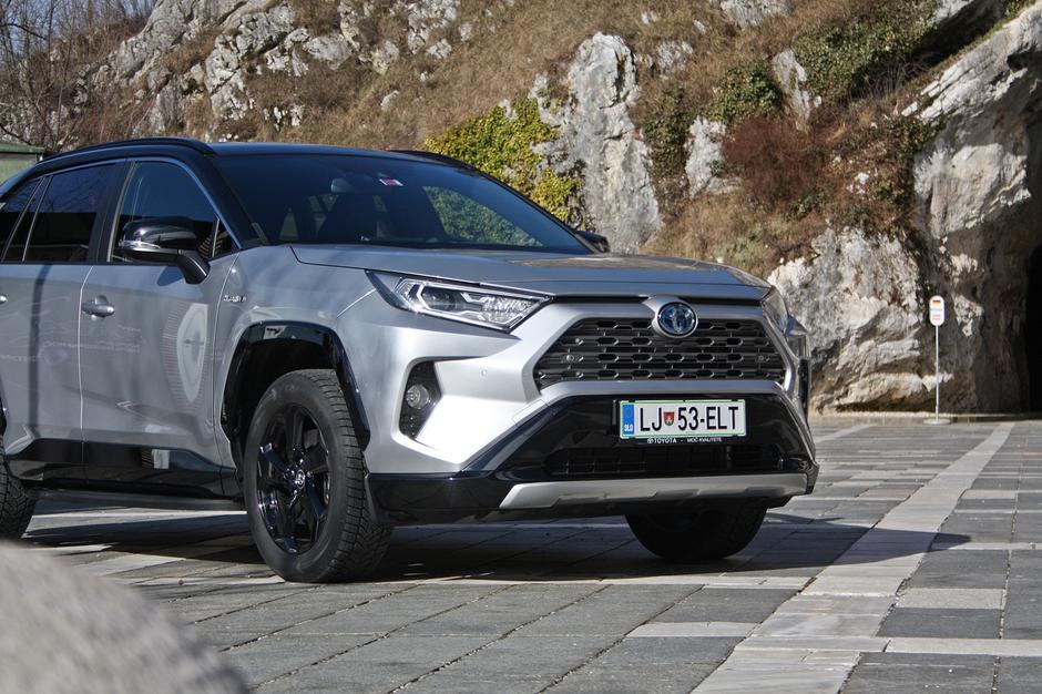 Toyota RAV4 | Avtor: Miha Pečoler/SAA