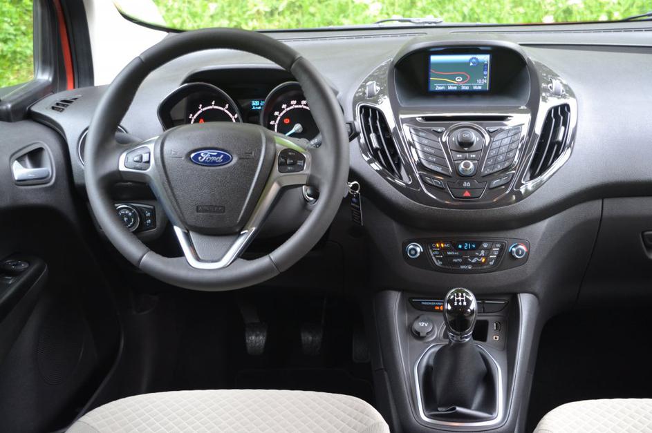 Ford tourneo courier