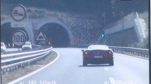 Po pomurski avtocesti s 200 km/h.