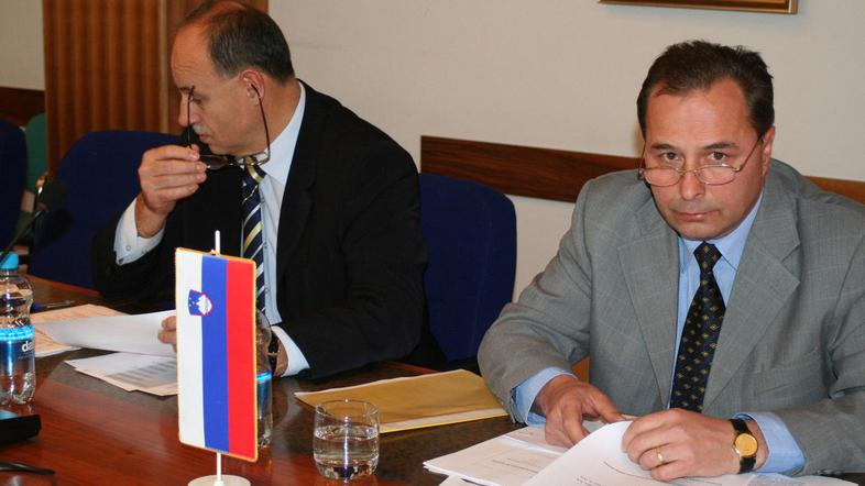 Župan Alojzij Kastelic (desno) v družbi podžupana Jožeta Povšiča (levo). (Foto: 