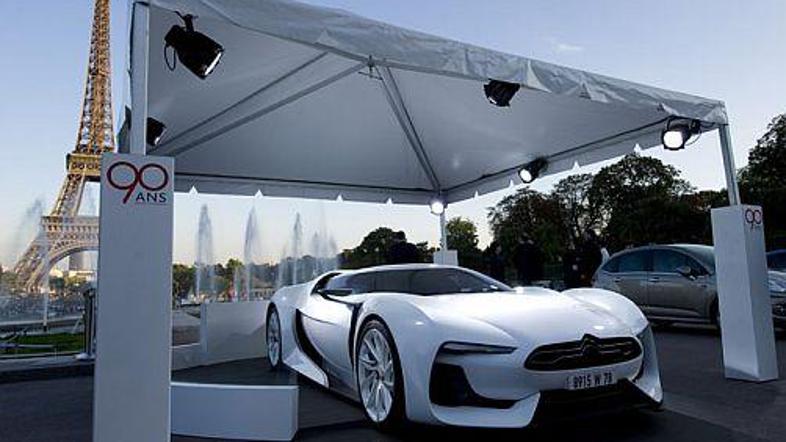 Citroën je svojo bogato zgodovino razstavil v središču Pariza.