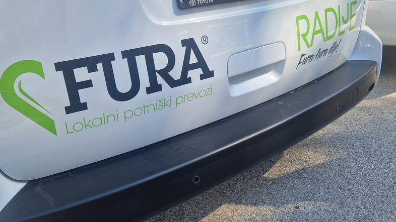 Fura Radlje s Toyotinimi električnimi kombiji
