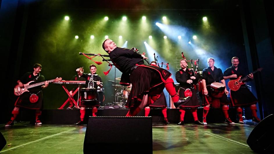 Red Hot Chili Pipers, Inverness