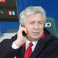 Alain Cayzac je odstopil z mesta predsednika nogometnega kluba PSG.