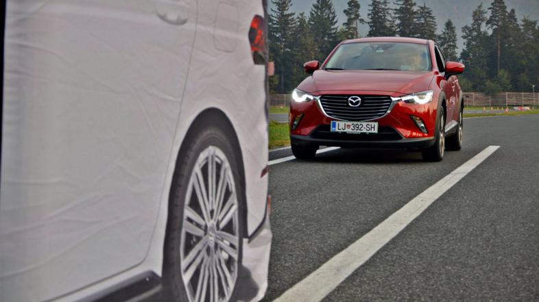 Test AEB samodejnega zaviranja na Vranskem