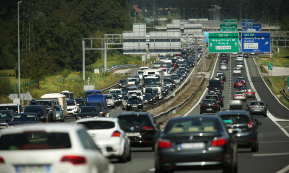 razcep Koseze Ljubljana gneča kolona | Avtor: Reševalni pas/Twitter