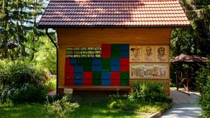 Tradicionalni panji, čebele, Slovenija
