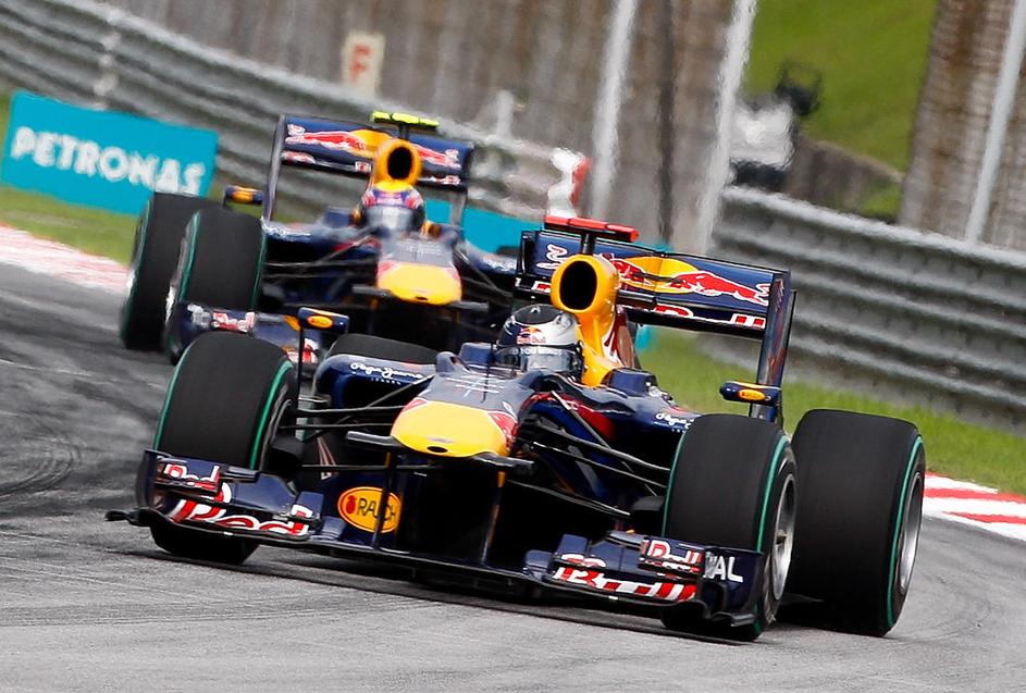 VN Malezije 2010 dirka Red Bull Vettel Webber