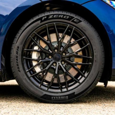 Pirelli P Zero E
